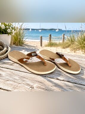 NWT Sperry Seafish Resort Sahara Flip Flops Size 6.5 Leather Sandals